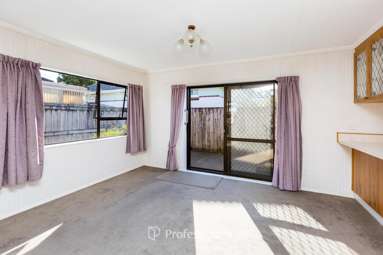 3/28 Logan Street_4