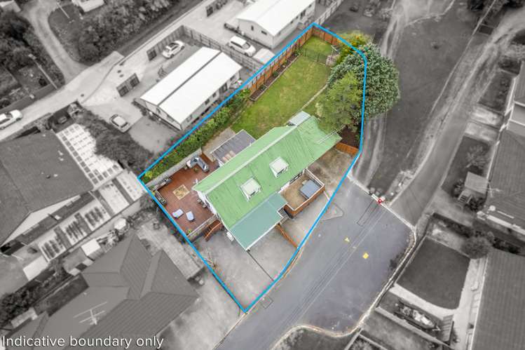 1 Garth Lane Maoribank_27