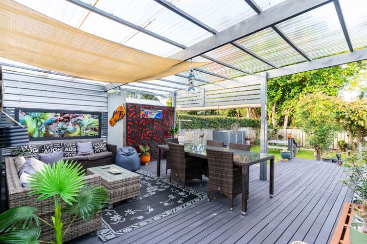 6 Shearwater Street One Tree Point_24