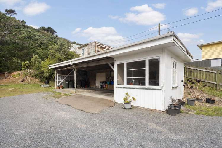 50 Happy Valley Road Owhiro Bay_3