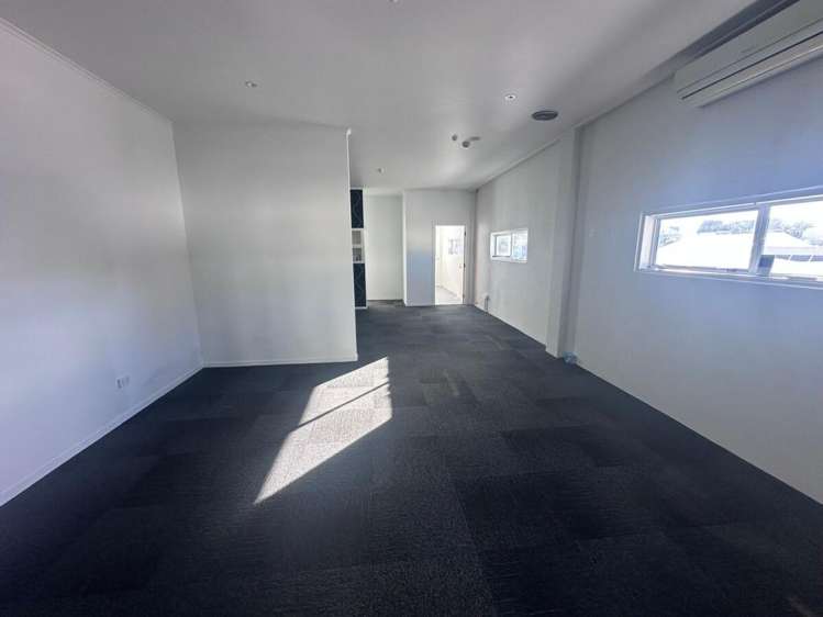 Tenancy 4/63 Devonport Road Tauranga Central_6