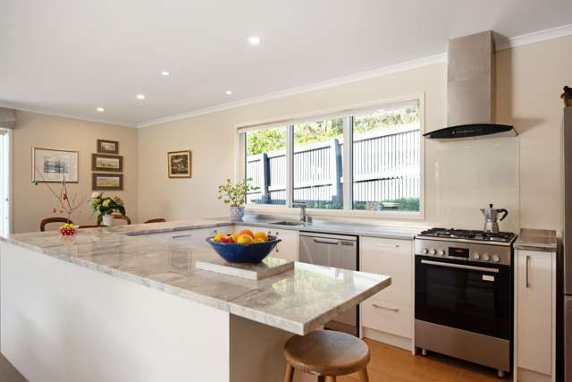 8 Kaka Street Waikanae_4