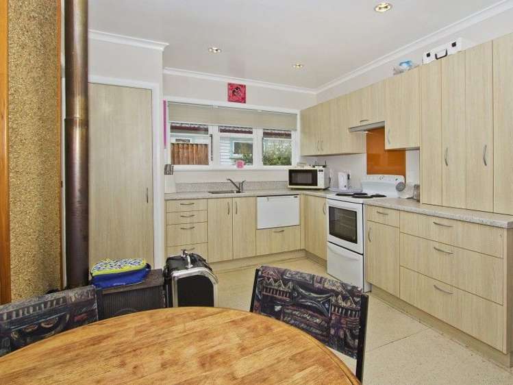 29 Wellington Road Wainuiomata_4