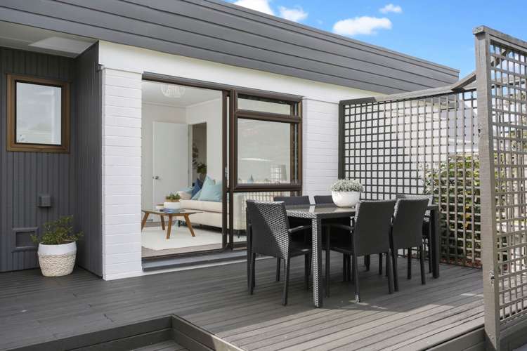 26 Kennedy Avenue Forrest Hill_19