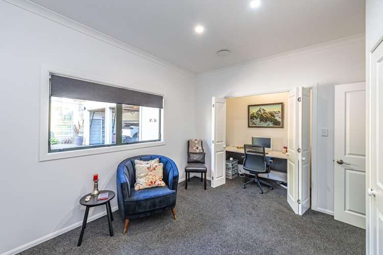 1 Shakespeare Road Bastia Hill_23