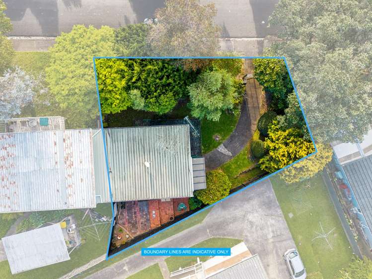 2/11 Ayton Drive Totara Vale_17