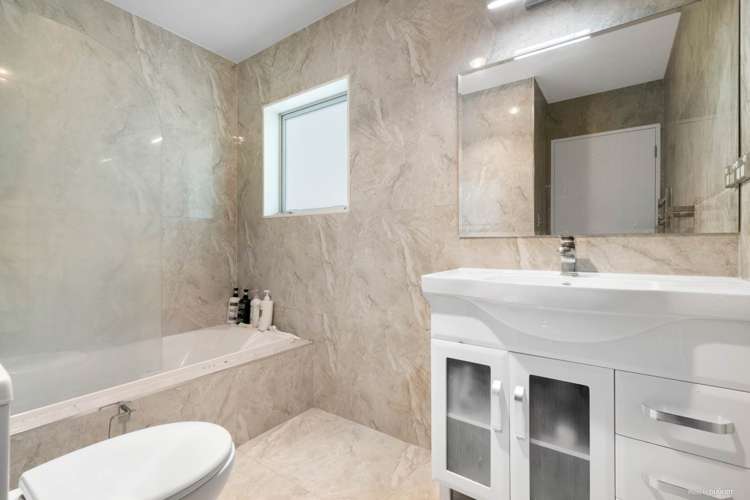 8 Toro Lane Manurewa_6