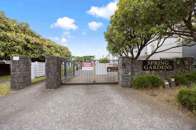 16/218 Captain Springs Road Onehunga_1