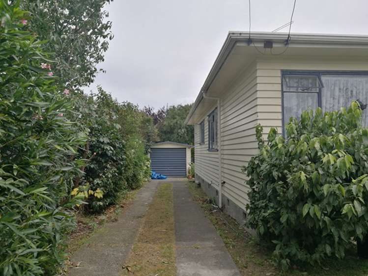 4 Card Crescent Featherston_15