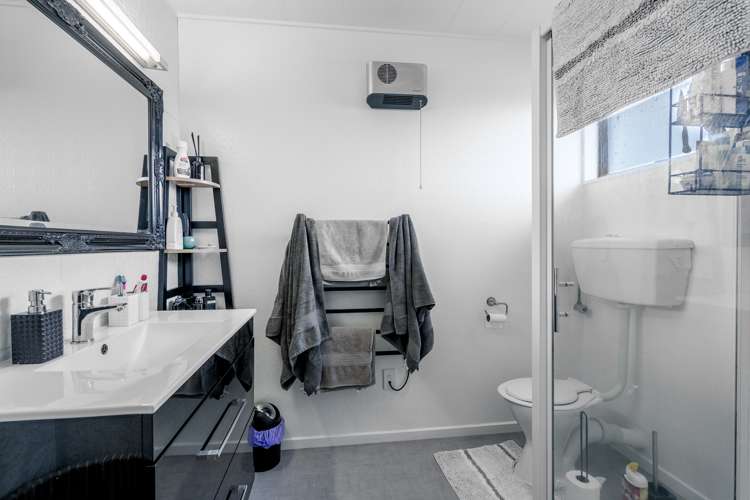 73 Kildare Rise Waikiwi_13