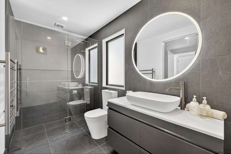 6 Round Hill Rise Cracroft_13