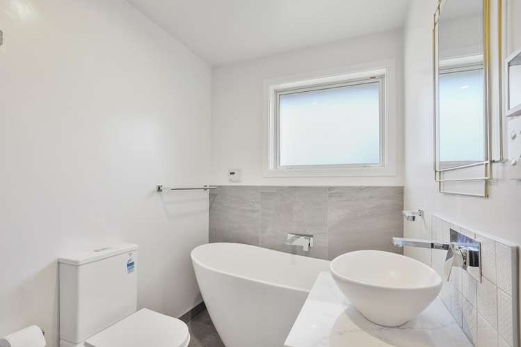 2/6 Timbertop Lane Saint Martins_11