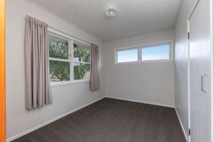 16 Kaikoura Street Henderson_11