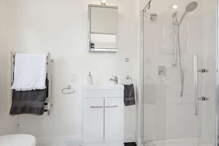 94 Eden Street Island Bay_16