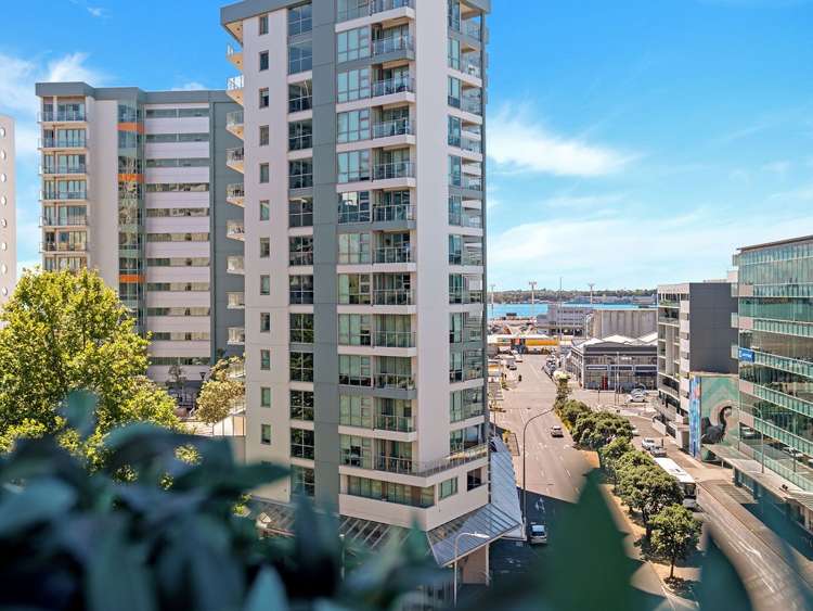 612/45-47 Beach Road 10015_19