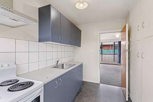 1/329 Selwyn Street Addington_3