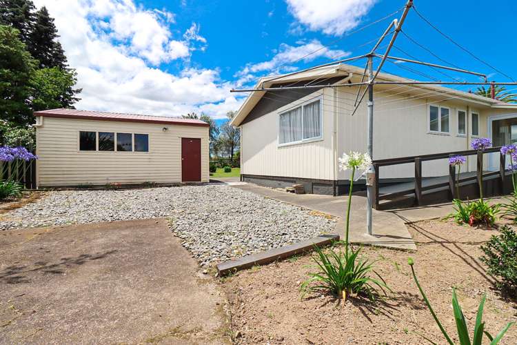 69 Guy Street Dannevirke_15