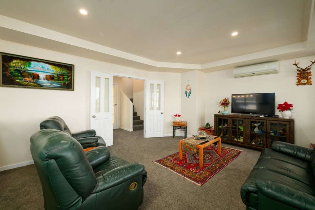73 Churchill Street_4