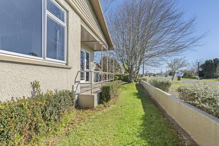 1 Strange Street Waitara_15