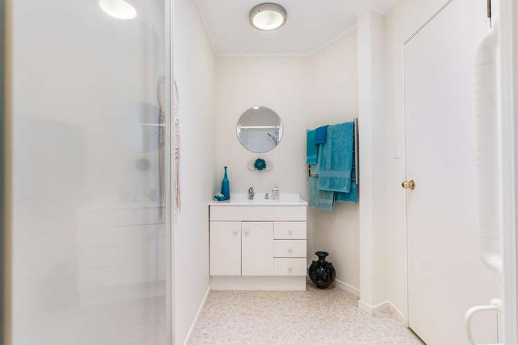 17 Taupiko Place Green Bay_23