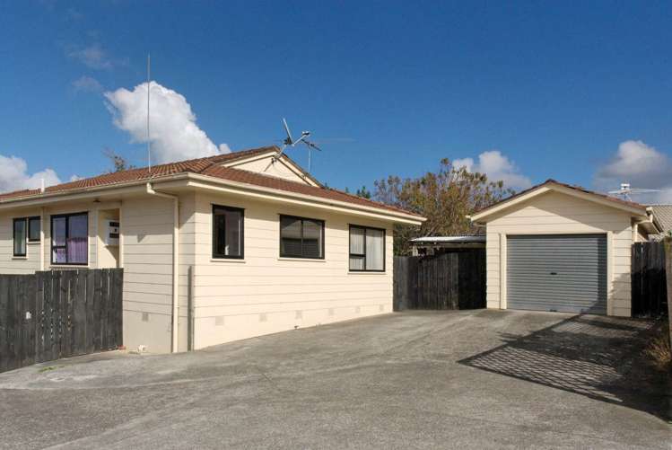 2/6 James Walter Place_0