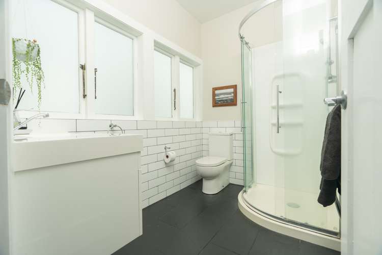 21 Dundas Road Riverside_14