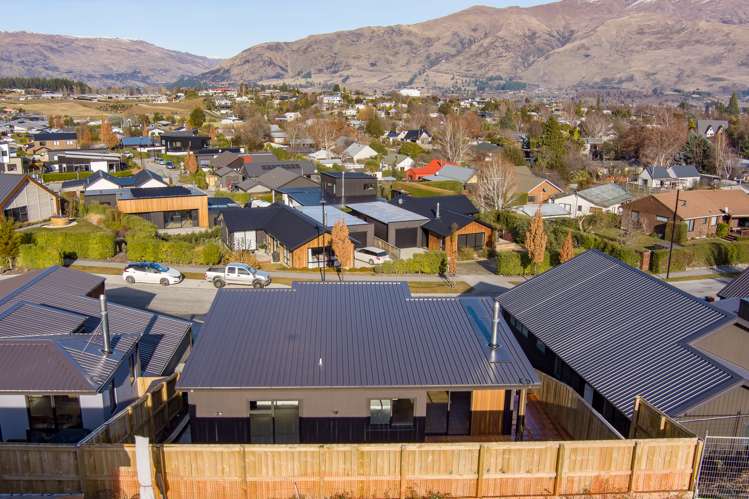 84 Kirimoko Crescent Wanaka_18