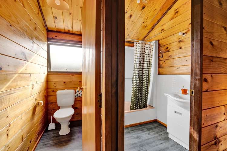 8 Ponderosa Place Opunake_18