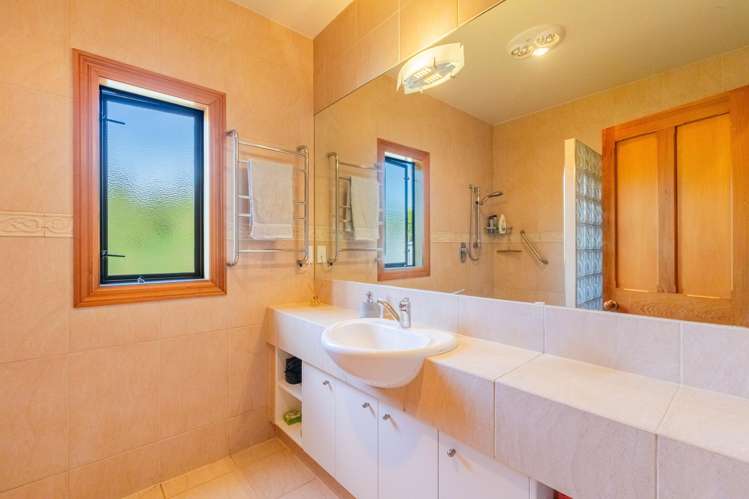 1/75 Kyle Road Waipukurau and Surrounds_16