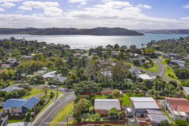 35 Lorenzen Bay Road Raglan_1