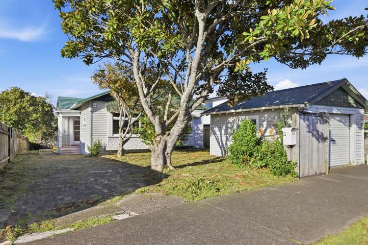 180 Surrey Crescent_0