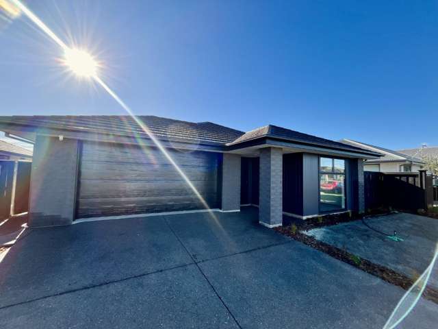 23 Longore Way 11103_1