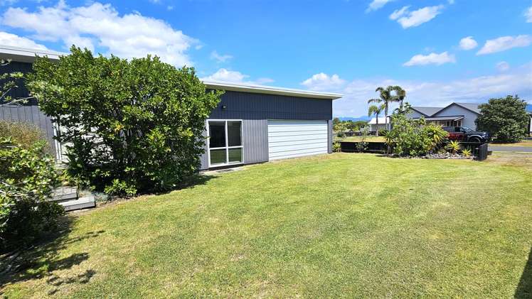 102 Sands Crescent Matarangi_12