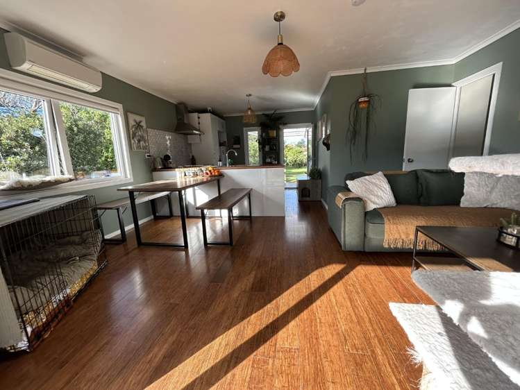 1 Farrier Grove Featherston_2