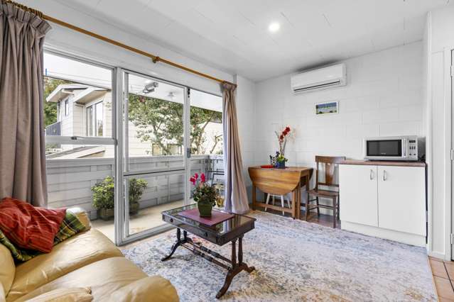 8/6 Opoia Road Hamilton East_3