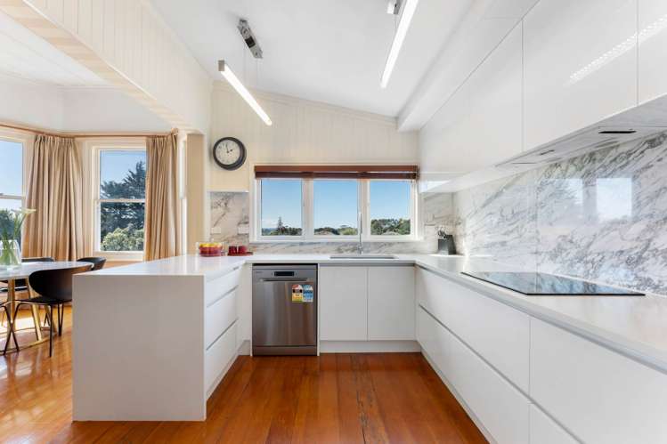 306 Glengarry Road Glen Eden_12
