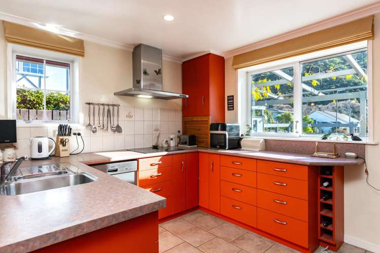 16 Huia Street Waikawa Picton_8