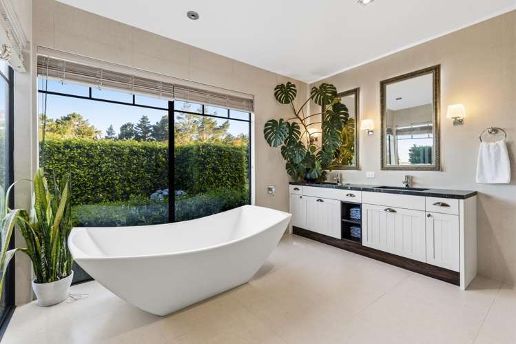 52 & 52B Warman Road Okura_15