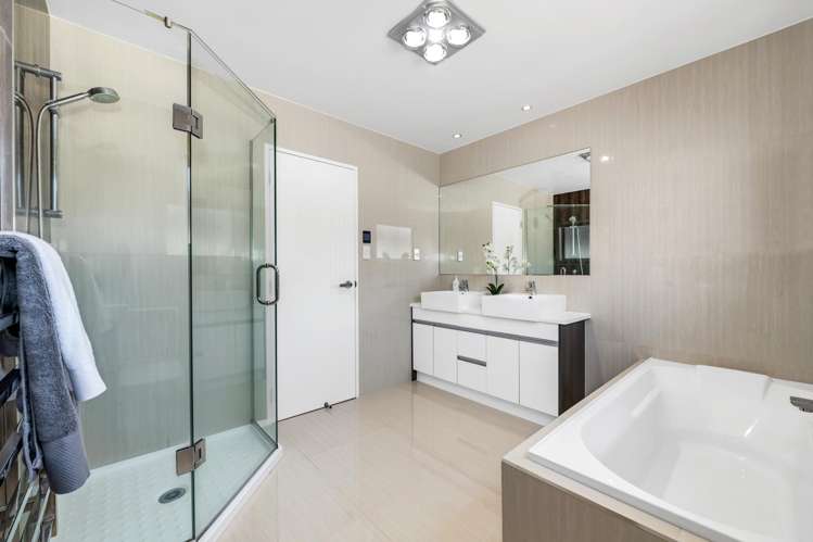 46 Springside Drive Flat Bush_27