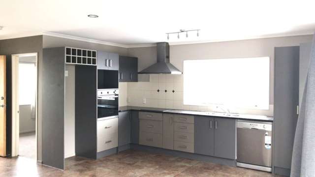 38c Hetherington Road Ranui_3
