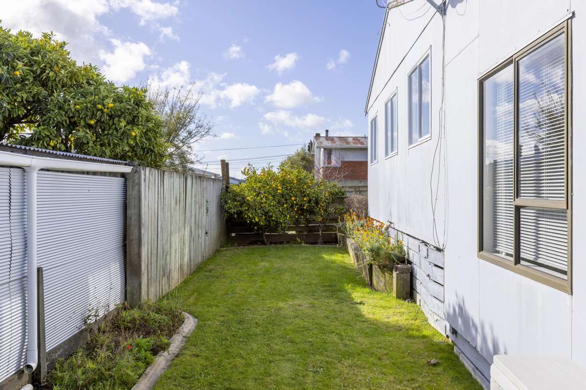 2/36 Hinemoa Avenue_2