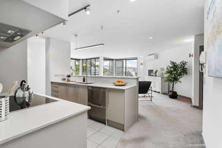 3a/22 Telford Terrace Oriental Bay_7