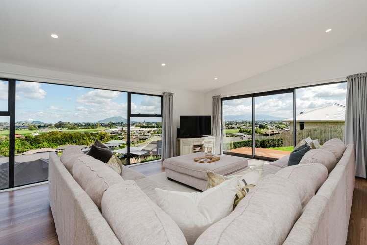 325 Picquet Hill Road_0