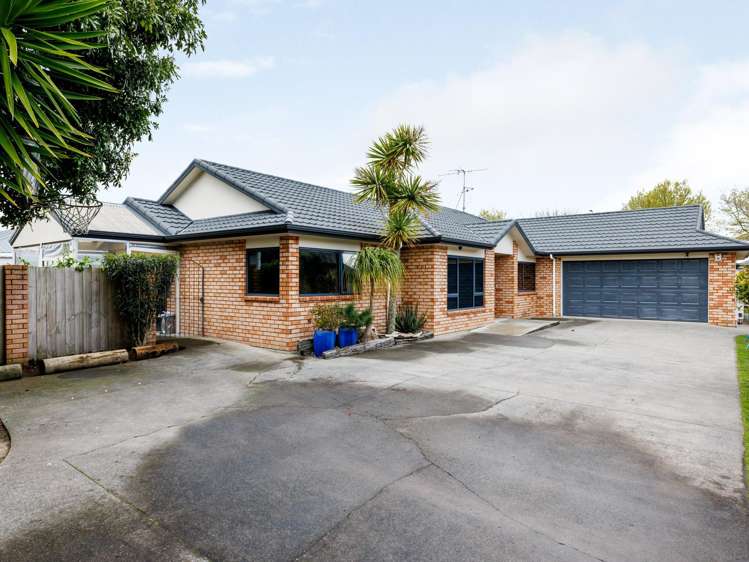 6 Guildford Place Rototuna North_0