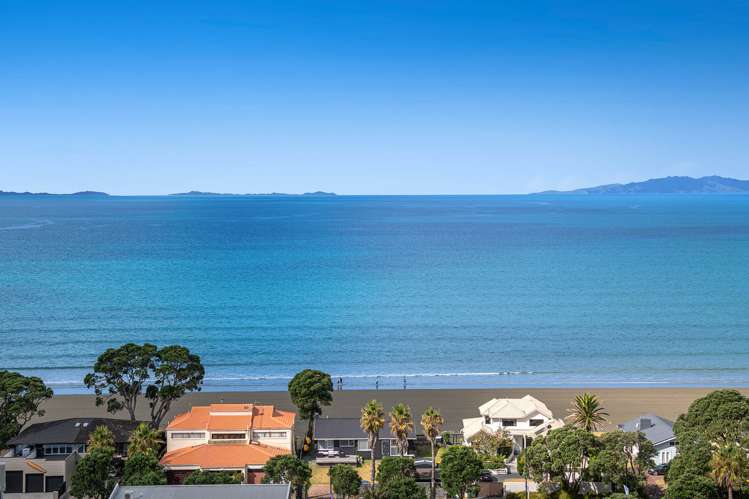 1213/11 Tamariki Avenue Orewa_2