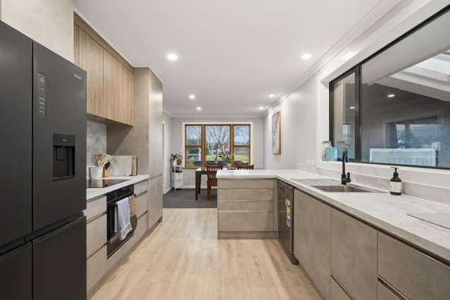 Big Section, Beautiful Kitchen, Bright Future
