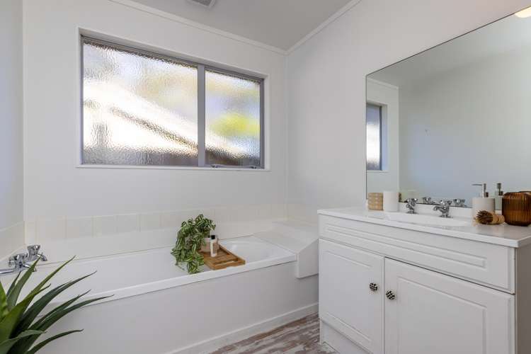 131A Renown Road Raumati South_17