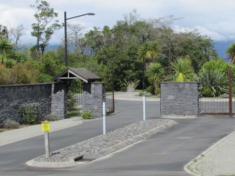 64 Parawera Drive Acacia Bay_3