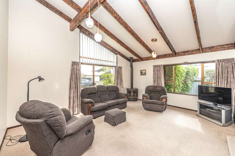 17 Akepiro Place Tawhero_2