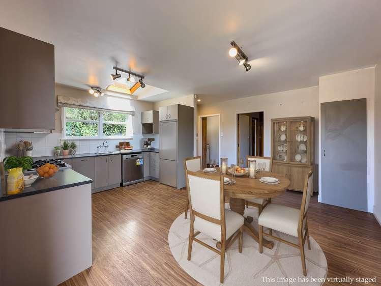 14 Edinburgh Crescent Redwoodtown_13